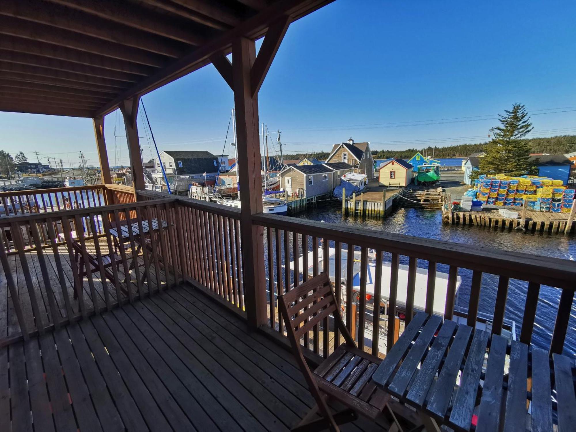 The Inn At Fisherman'S Cove Eastern Passage Exterior photo